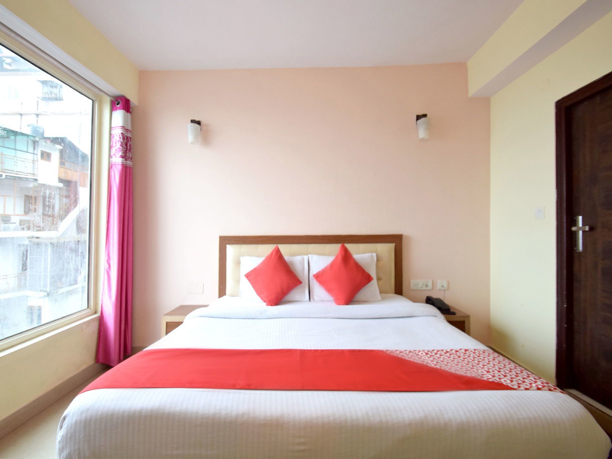 Oyo 8439 Hotel Howard Shimla Buitenkant foto