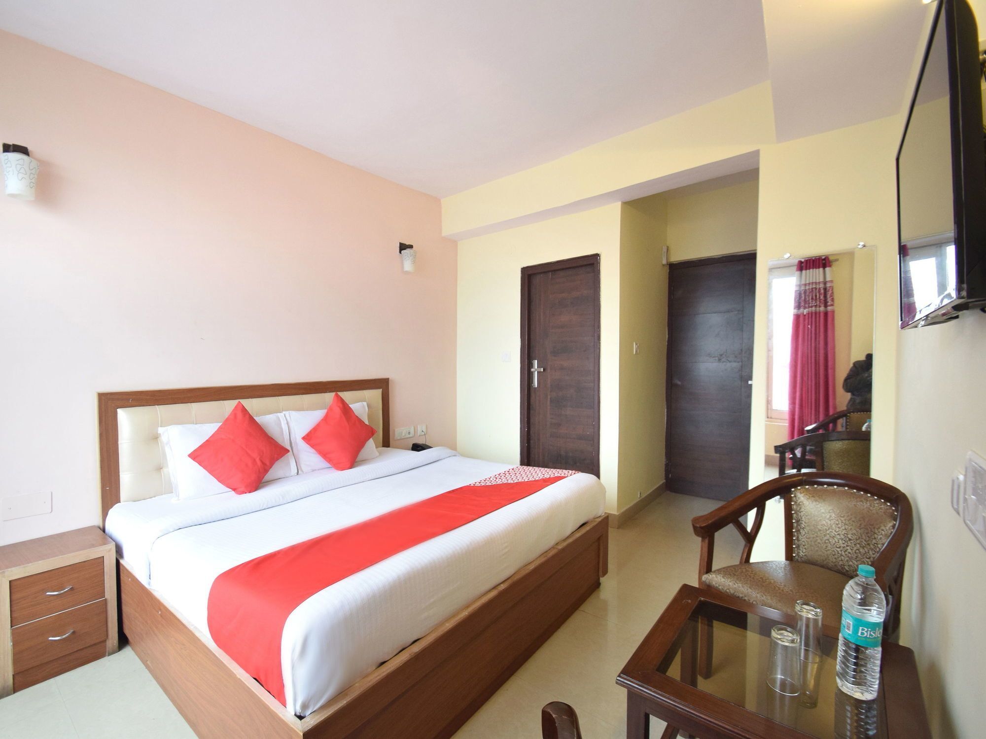 Oyo 8439 Hotel Howard Shimla Buitenkant foto